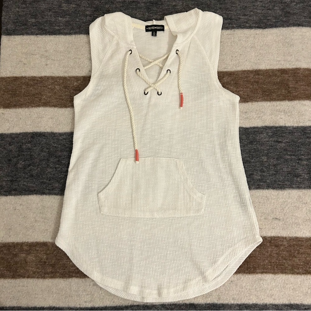 INSPIRED🩵HEARTS Sleeveless Pullover